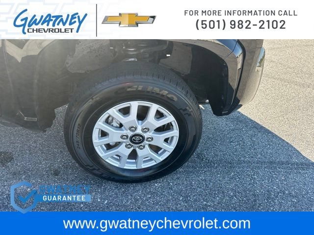 Used 2024 Toyota Tacoma SR5 AWD/4WD image 12