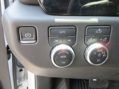 Used 2023 GMC Sierra 1500 Elevation AWD/4WD image 23