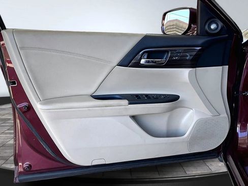 Used 2016 Honda Accord EX-L image 17