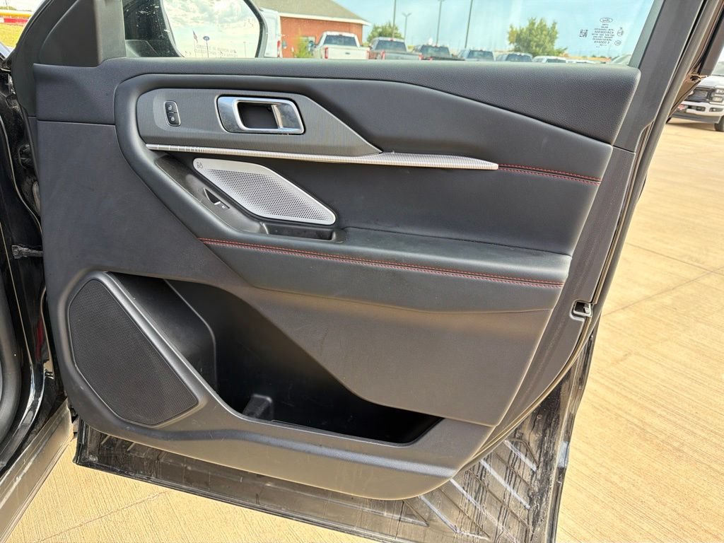 Used 2025 Ford Explorer ST AWD/4WD image 18