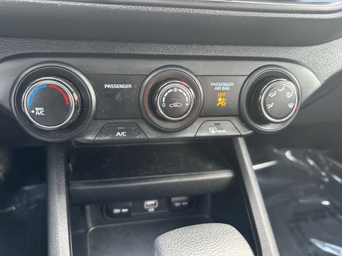 Used 2023 Kia Forte LXS w/ LXS Technology Package image 14