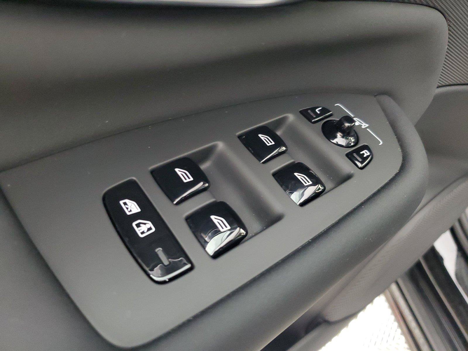 Certified 2026 Volvo XC90 B6 Ultra AWD/4WD image 21