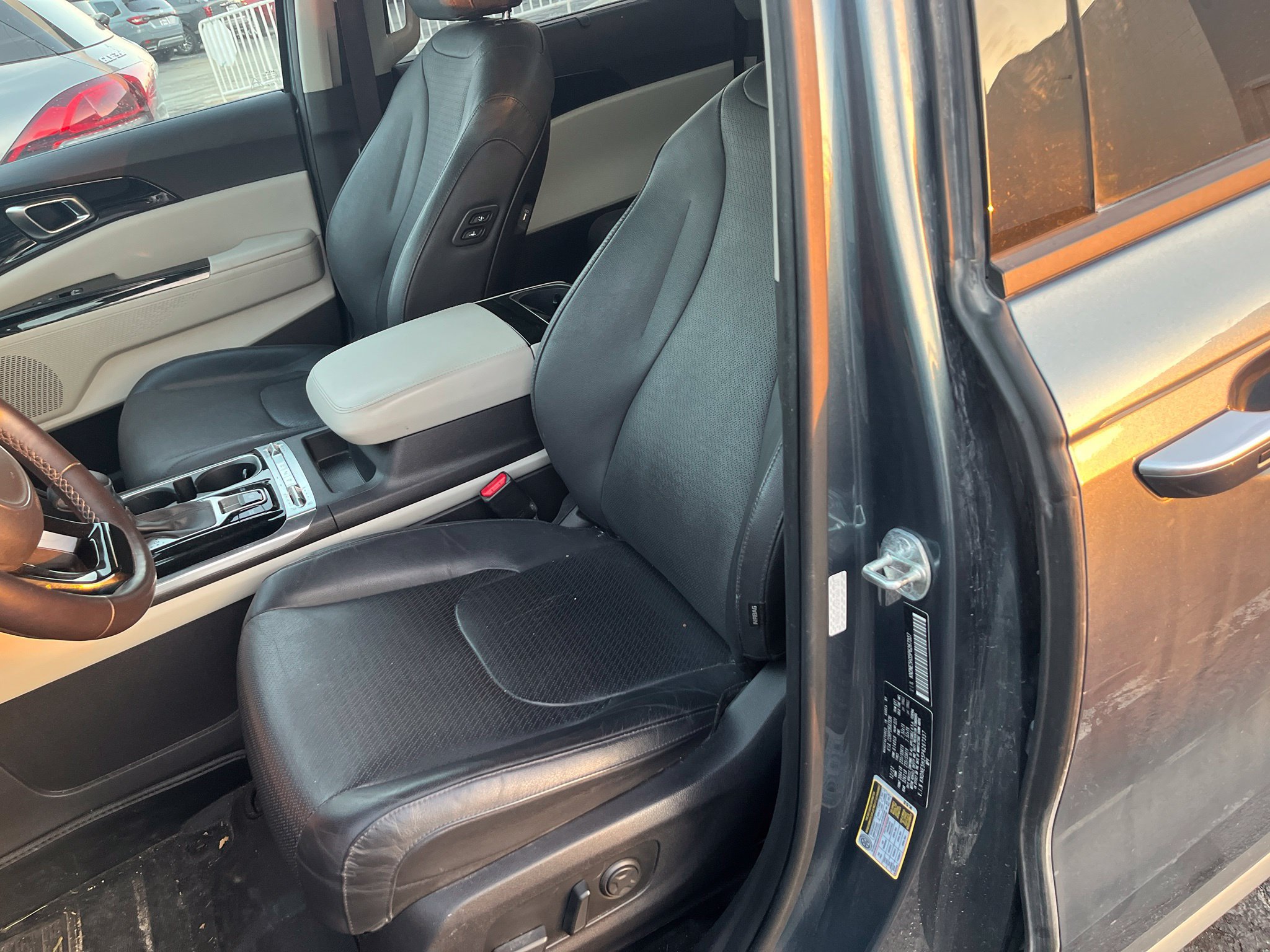 Used 2023 Kia Carnival SX Prestige FWD image 6