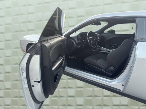 Used 2021 Dodge Challenger GT w/ Driver Convenience Group image 13