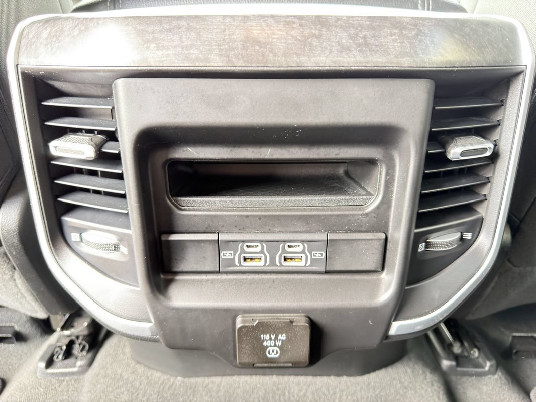 Used 2022 RAM 1500 Big Horn AWD/4WD image 37