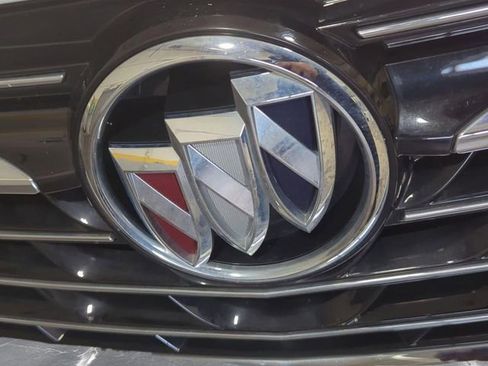 Used 2023 Buick Envision Preferred image 29