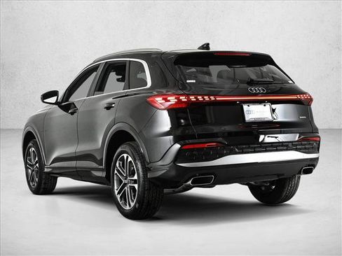 Certified 2025 Audi Q5 Premium w/ Convenience Package AWD/4WD image 8