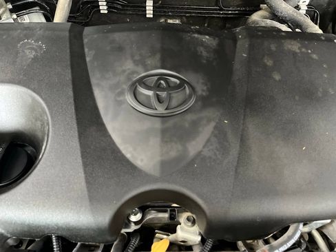 Used 2024 Toyota RAV4 LE AWD/4WD image 10