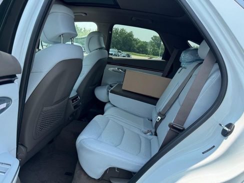 New 2026 Genesis GV70 2.5T Advanced image 7