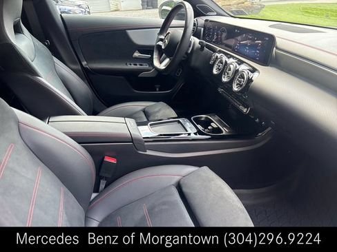Used 2025 Mercedes-Benz CLA 250 4MATIC image 21