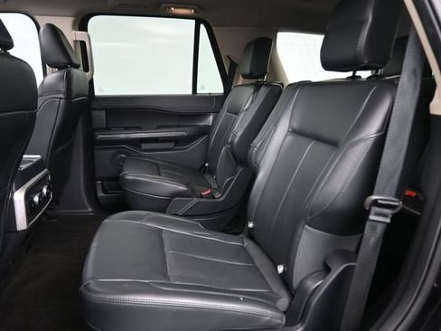 Used 2023 Ford Expedition XLT RWD image 14