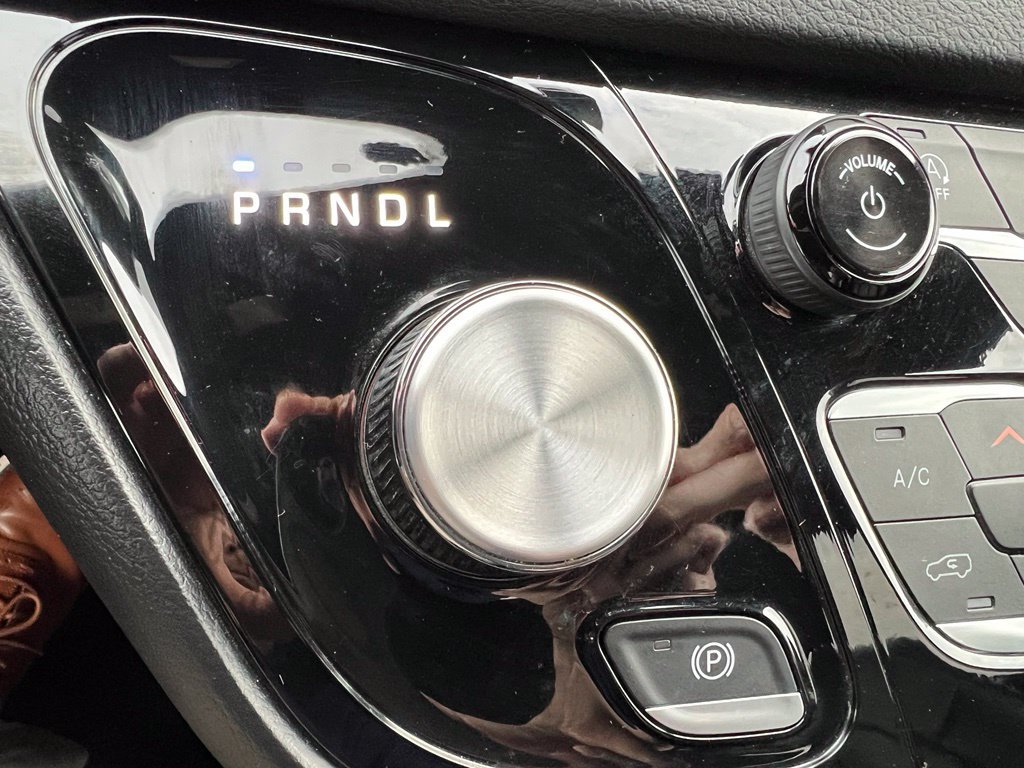 Used 2025 Chrysler Pacifica Select FWD image 39