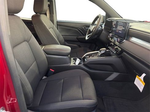 New 2026 Chevrolet Colorado LT image 15