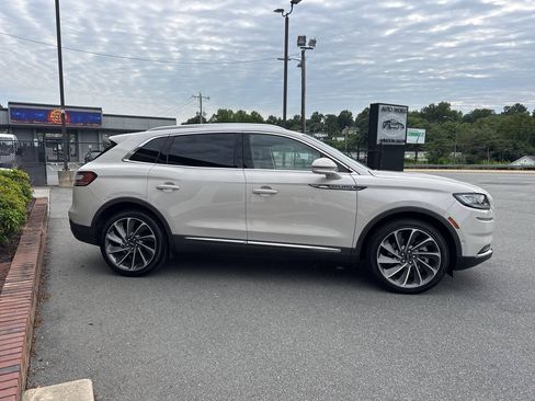 Used 2023 Lincoln Nautilus Reserve w/ Equipment Group 201A FWD image 10