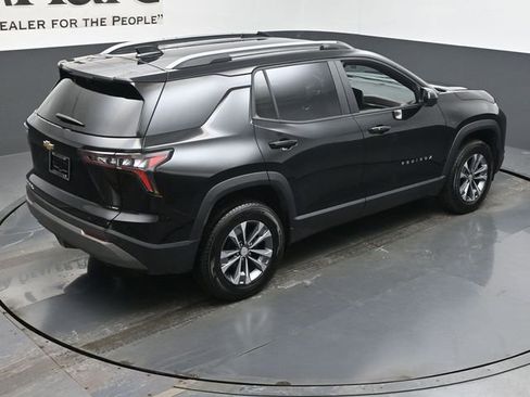 Used 2025 Chevrolet Equinox LT w/ Convenience Package II image 39