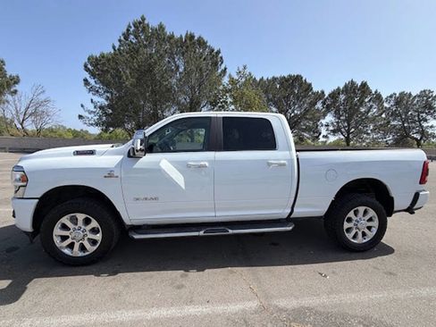 Used 2023 RAM 2500 Laramie AWD/4WD image 2
