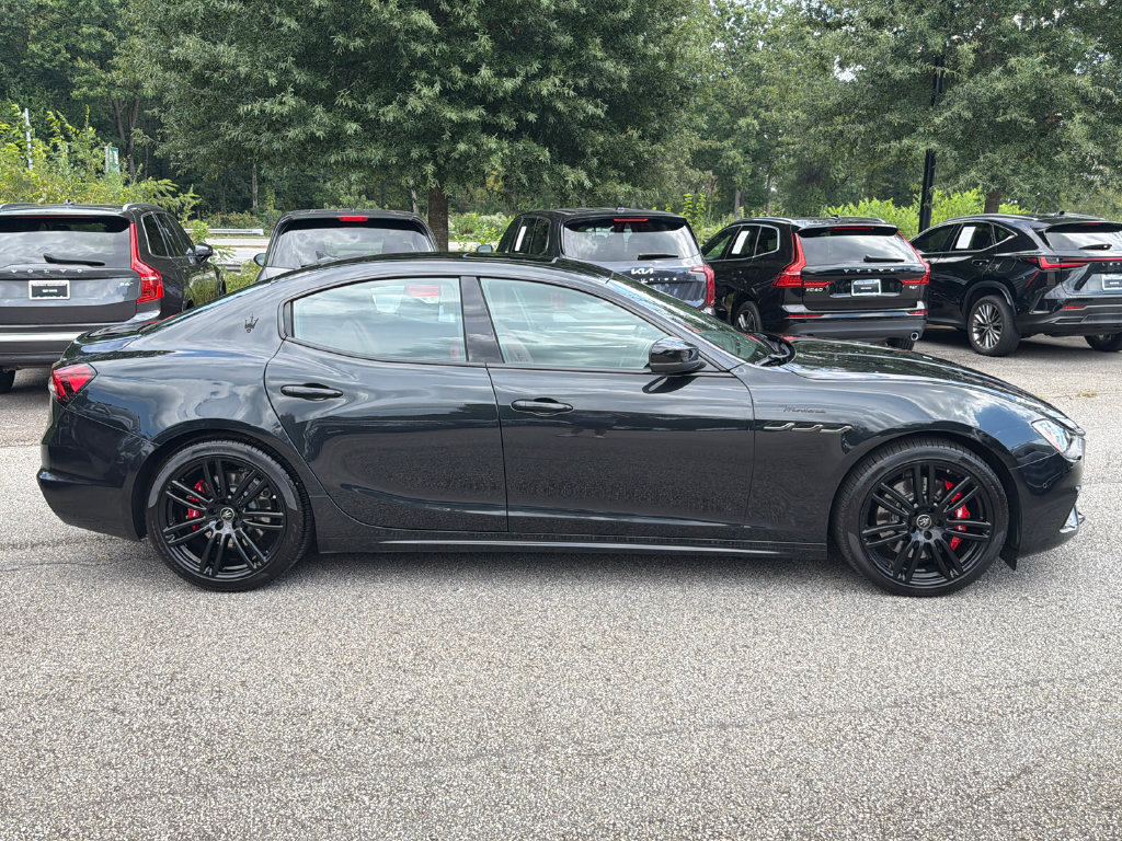 Used 2023 Maserati Ghibli Modena Q4 AWD/4WD image 8