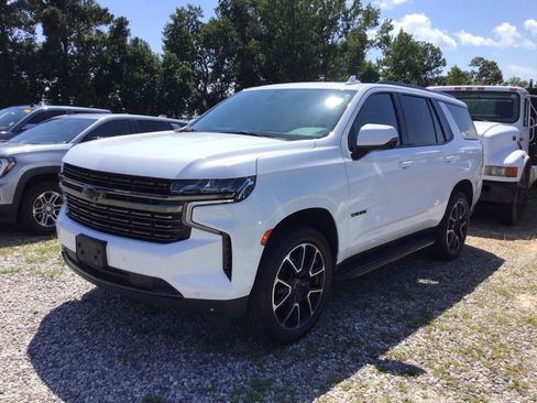 Used 2021 Chevrolet Tahoe RST w/ Luxury Package RWD image 2