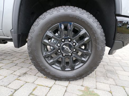 New 2025 Chevrolet Silverado 2500 Custom w/ Custom Value Package image 11