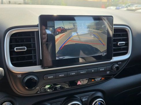 New 2025 Hyundai Venue SEL image 26