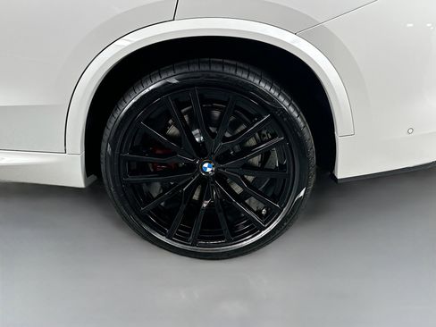 New 2026 BMW X5 M60i image 32