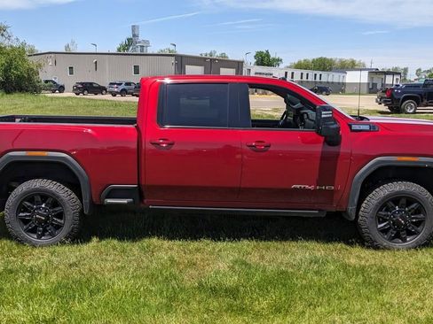 Used 2024 GMC Sierra 2500 AT4 w/ AT4 Premium Plus Package AWD/4WD image 2