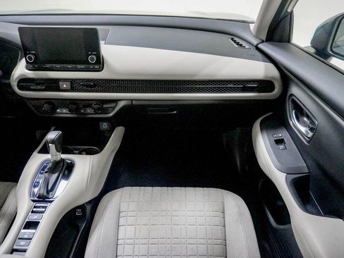 Used 2023 Honda HR-V LX image 28