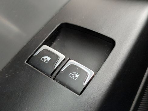 Used 2014 Chevrolet Corvette Stingray Coupe image 22