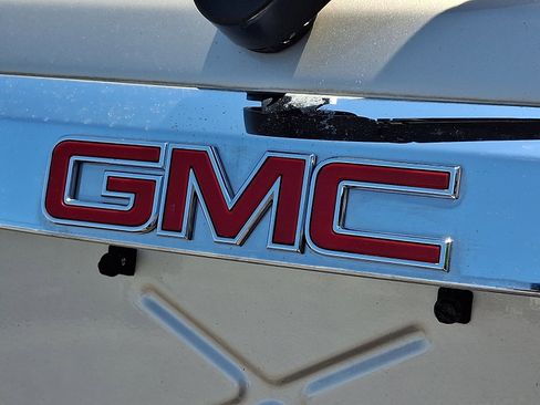 Used 2014 GMC Acadia SLE AWD/4WD image 32
