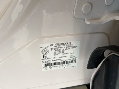 Used 2018 Ford Edge SEL w/ Canadian Touring Package AWD/4WD image 28
