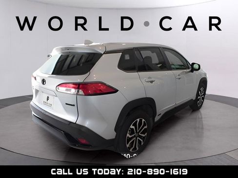 Used 2024 Toyota Corolla Cross AWD Hybrid image 7