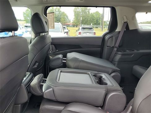 New 2026 Kia Carnival SX w/ SX Dark Edition Package image 12