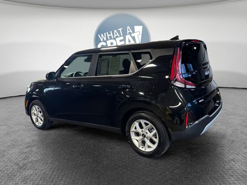 Used 2023 Kia Soul S FWD image 6