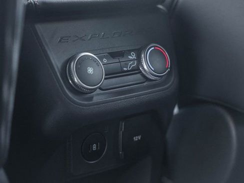 Used 2025 Ford Explorer ST-Line w/ ST-Line Street Pack AWD/4WD image 45