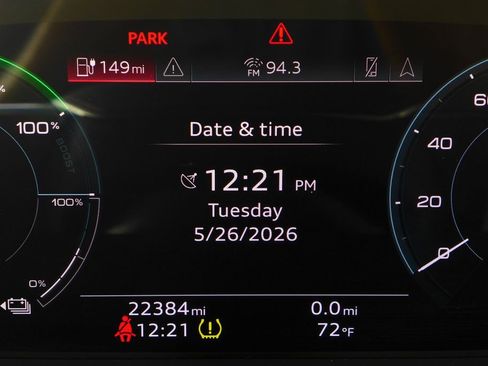 Used 2024 Audi Q8 e-tron Premium AWD/4WD image 32
