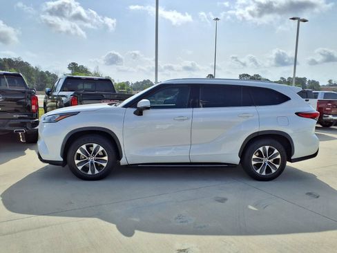 Used 2020 Toyota Highlander XLE FWD image 8