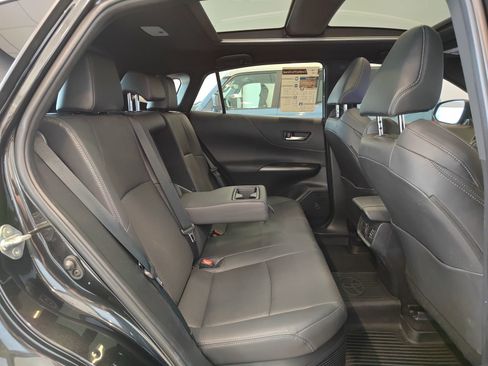 Used 2024 Toyota Venza Limited AWD/4WD image 17