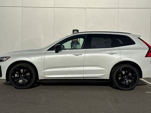 New 2026 Volvo XC60 T8 Ultra w/ Climate Package PRO AWD/4WD image 2