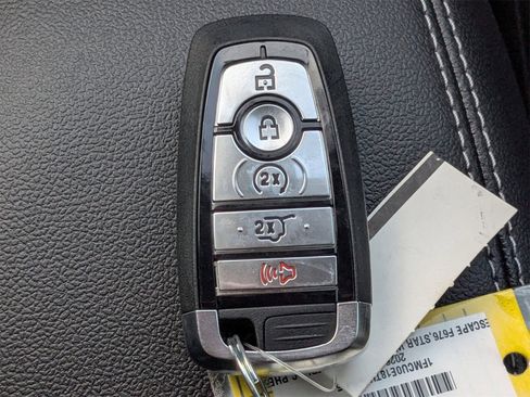 New 2026 Ford Escape SE image 34