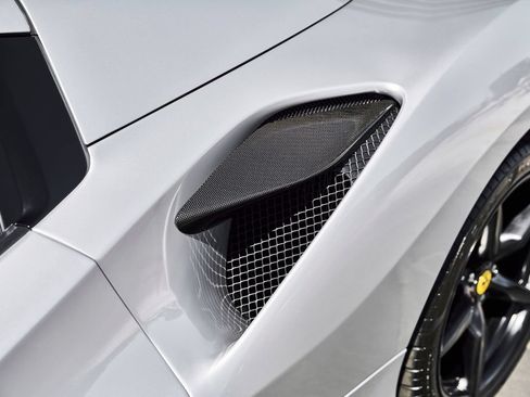 Used 2022 Ferrari F8 Tributo RWD image 12