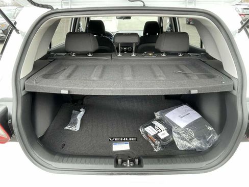 New 2026 Hyundai Venue SE image 26