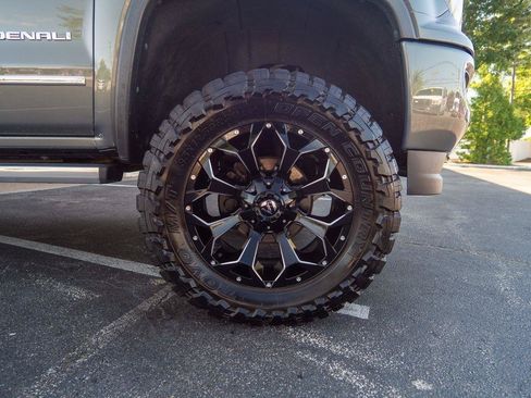 Used 2018 GMC Sierra 1500 Denali w/ Denali Ultimate Package AWD/4WD image 10