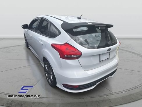 Used 2015 Ford Focus ST image 4