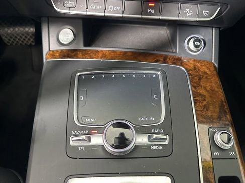 Used 2018 Audi Q5 2.0T Premium Plus w/ Premium Plus Package AWD/4WD image 16
