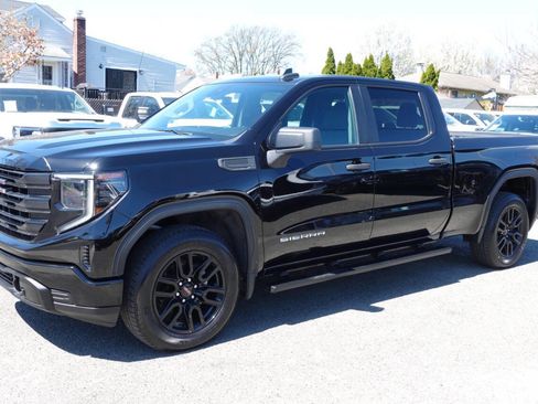 Used 2024 GMC Sierra 1500 Pro w/ Graphite Edition AWD/4WD image 2
