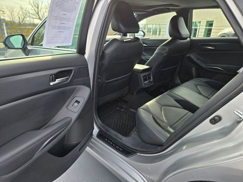 Used 2021 Toyota Avalon XSE image 21