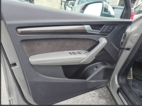 Used 2020 Audi SQ5 Premium Plus w/ Premium Plus Package image 11