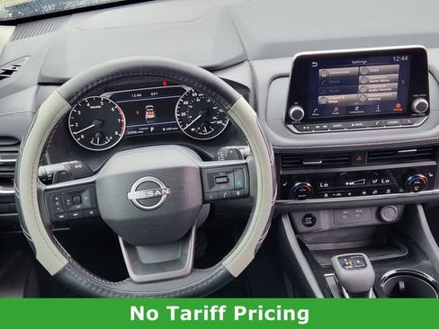 Certified 2025 Nissan Rogue SV w/ SV Premium Package FWD image 28