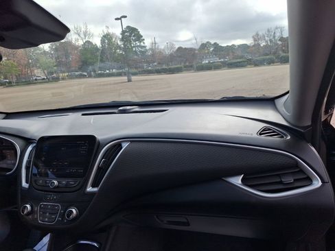 Used 2023 Chevrolet Malibu LT image 24