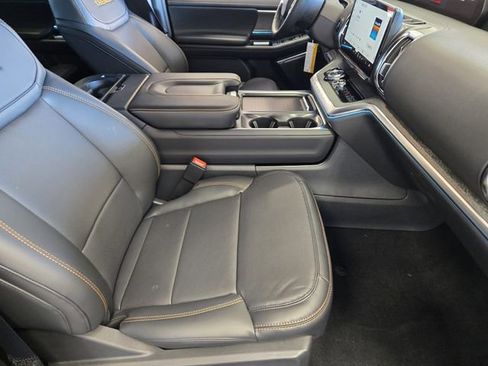 New 2026 Ford Expedition Tremor image 11